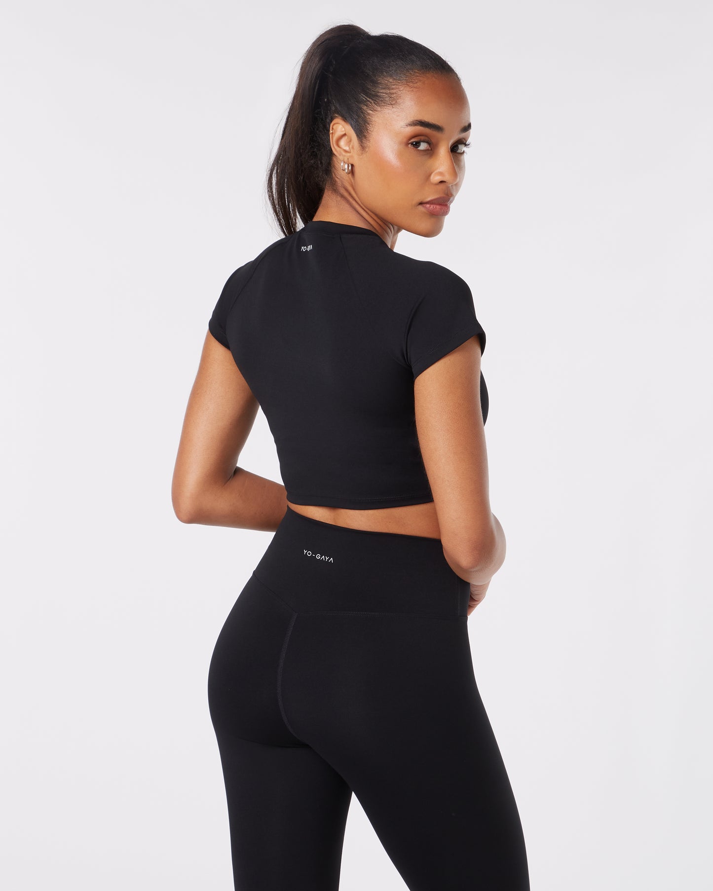 Short Sleeve Crop Top - Black